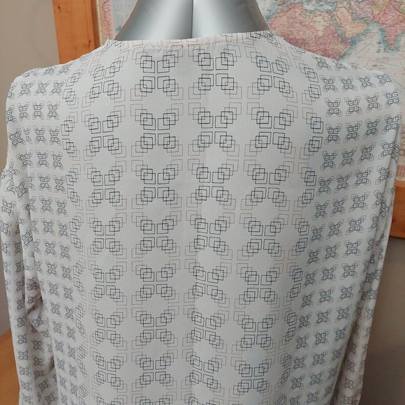 Harve Bernard Geometric Pattern L/S Blouse Cream Tan/Black Women's small - Picture 5 of 10